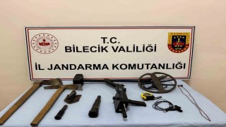 Bilecikte define operasyonu: 3 şüpheli suçüstü yakalandı
