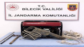 Bilecikte kaçak kazı operasyonu: 2 şüpheli yakalandı