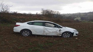 Bilecikte kontrolden çıkan otomobil tarlaya uçtu, sürücüsü ağır yaralandı