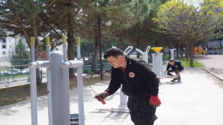 Bilecikte park ve oyun alanlarına yeni kameriyeler yerleştirildi