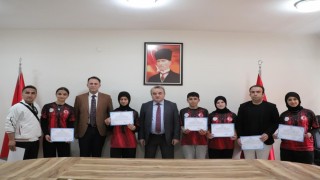 Bilecikte sporculara başarı belgesi verildi