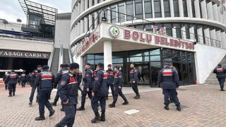 Bolu Belediyesinde jandarma ekipleri inceleme çalışmasını bitirdi: Evraklar götürüldü