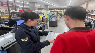 Bolvadinde jandarma vatandaşlara kadına şiddetle mücadeleyi anlattı