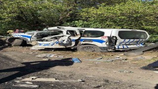 Bornovada freni patlayan tır karşı şeride geçti: Ölü ve yaralılar var