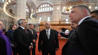 Bulgaristan İçişleri Bakanı Emil Dachev Selimiye Camiine hayran kaldı