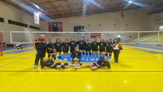 Burhaniyede Geleneksel Çocuk Sporcular Şenliği başladı