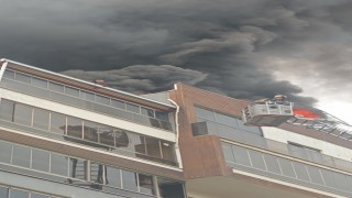 Bursada 8 katlı sitede can pazarı...Yangında mahsur kaldı, böyle kurtarıldı