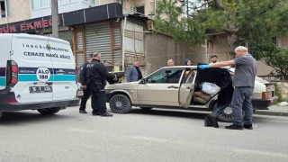 Bursa'da genç otomobilin içinde ölü bulundu