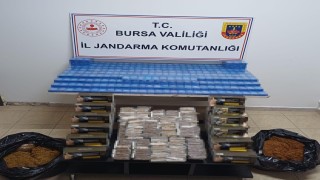 Bursada kaçak tütün operasyonu: On binlerce makaron ve sigara ele geçirildi