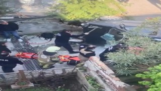 Bursada kaza yapan araç merdivenlerden yuvarlandı: 1 yaralı