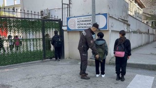 Bursada okullar daha güvenli...Her okula bekçi ve polis görevlendirildi