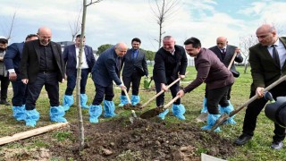 Bursanın fethinin 700üncü yılında Karacabeyde fidanlar toprakla buluştu