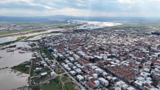 Bursanın sular altında kalan arazileri böyle görüntülendi