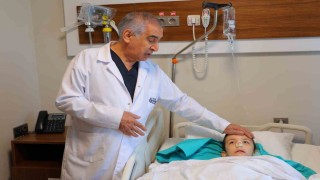 Burun tıkanıklığı ve işitme kaybı şikayetiyle gitti, ameliyatta dev bir polip çıkartıldı