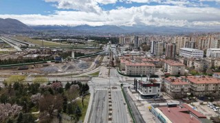 Büyükşehirin Kartal Katlı Kavşağı Projesinde yoğun mesai