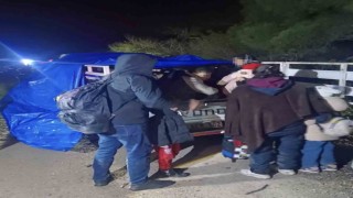 Çanakkalede 77 kaçak göçmen yakalandı, 2 organizatör tutuklandı
