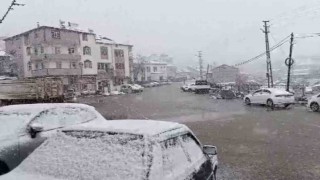 Çelikhan ilçesinde kar yağışı başladı