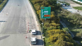Çeşme gişelerinde dron destekli trafik denetimi devam ediyor