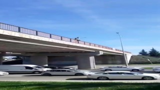 Çevre yolunda intihar girişimi trafiği durma noktasına getirdi