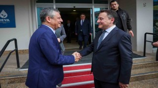 CHP Genel Başkanı Özel: Anayasal zorunluluk sürecinde olduğumuz konusunda hemfikir olduk