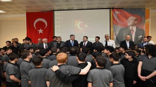 Çopuroğlu, Kariyer Günlerinde öğrencilerle buluştu