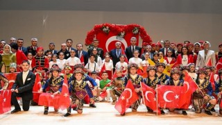 Denizlide geleceğin teminatı çocuklar sahne aldı