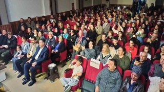 Devrekte düzenlenen Türk Halk Müziği konseri büyük ilgi gördü
