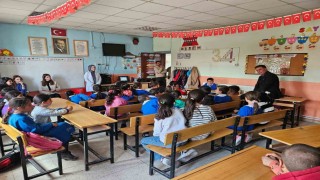 Diyadinde öğretmene gül mesajı