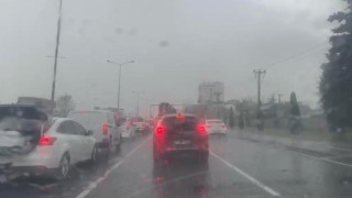Diyarbakırda sağanak ve dolu yağışı etkili oldu