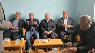 Diyarbakırda yıldırım çarpması sonucu ölen çocukların aileleri taziyeleri kabul ediyor