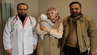 Dünyada 5 binde bir görülüyor: Yemek borusu kapalı doğan bebek, ameliyat ile sağlığına kavuştu