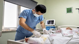 Düşme sonrası gittiği hastanede nadir görülen ölümcül hastalığa yakalandığını öğrendi