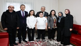 Düzcede şehit ailesine anlamlı ziyaret