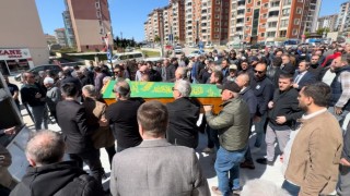 Edirnede 5inci kattan düşen çocuk toprağa verildi
