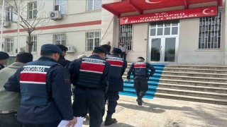 Edirnede göçmen kaçakçılığı operasyonu: 3 tutuklama