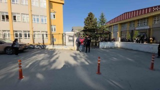 Edirnede lisede turnikeli güvenlik sistemi