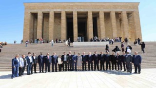 Edremit Belediyesi Atanın huzuruna çıktı
