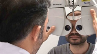 Ekran bağımlılığı alarm veriyor: 2050de her 2 kişiden biri miyop olabilir
