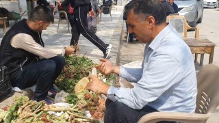 Elazığda bahar otları tezgahlarda yerini aldı