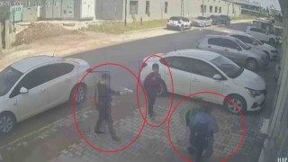 Ellerindeki oyuncak silahla 11 yaşındaki çocuğun önünü kesen 3 akranı para istedi