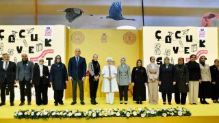 Emine Erdoğan: Ailelerimiz, mutlaka çocuklarını Türk edebiyatına teşvik etmeli