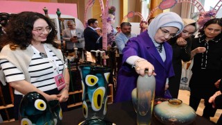 Emine Erdoğan, TOGEM-DERin geleneksel Cemre Çarşısının açılışına katıldı