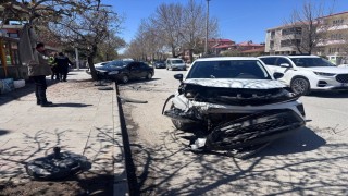 Erzincanda trafik kazası: 3ü çocuk 6 yaralı