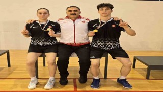 Erzincanlı genç badmintoncular Avrupada 3 madalya kazandı