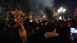 Erzurumda Galatasaray taraftarının derbi galibiyeti coşkusu