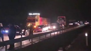 Erzurumda jandarma aracının da karıştığı zincirleme kaza: 2 asker yaralı