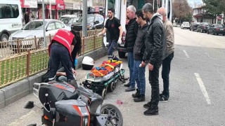 Erzurumda otomobille çarpışan motosikletin sürücüsü yaralandı