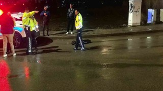 Erzurumda scooter sürücüsüne araç çarptı: 1 yaralı