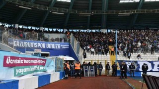 Erzurumspor tribünlerinden anlamlı mesaj: Ücretsiz taramanı yaptır, yaşam kaliteni artır