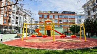 Esenyurt Belediyesi yangında zarar gören parkı yeniledi